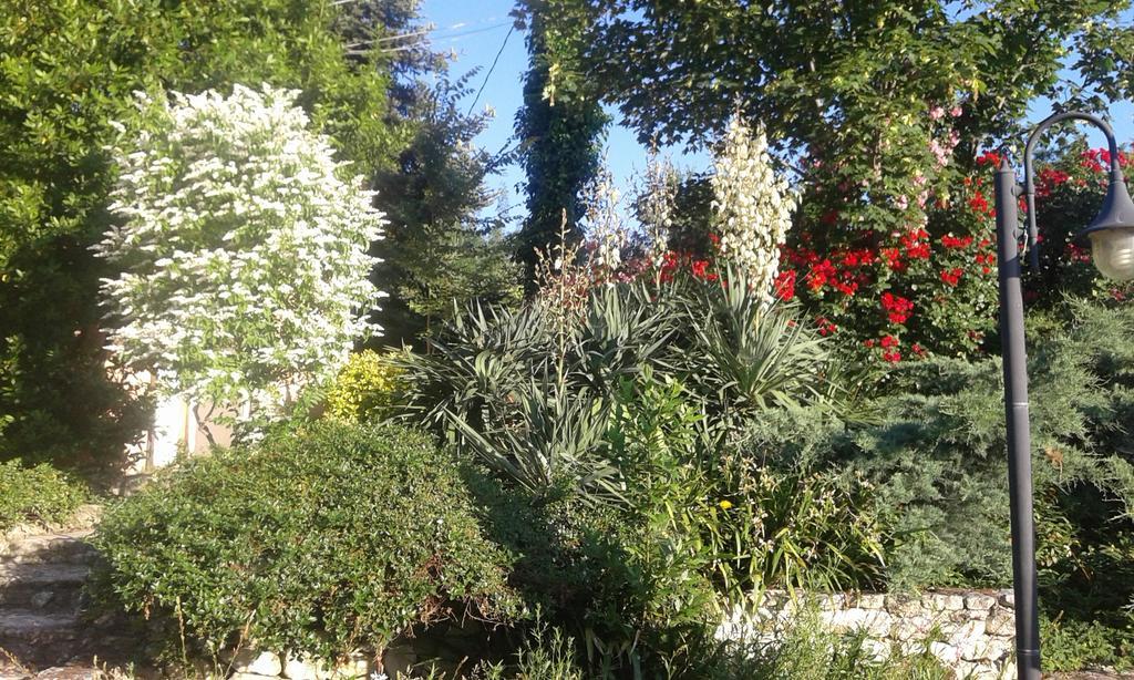 Willa Agriturismo La Solagna Montebello di Bertona Zewnętrze zdjęcie