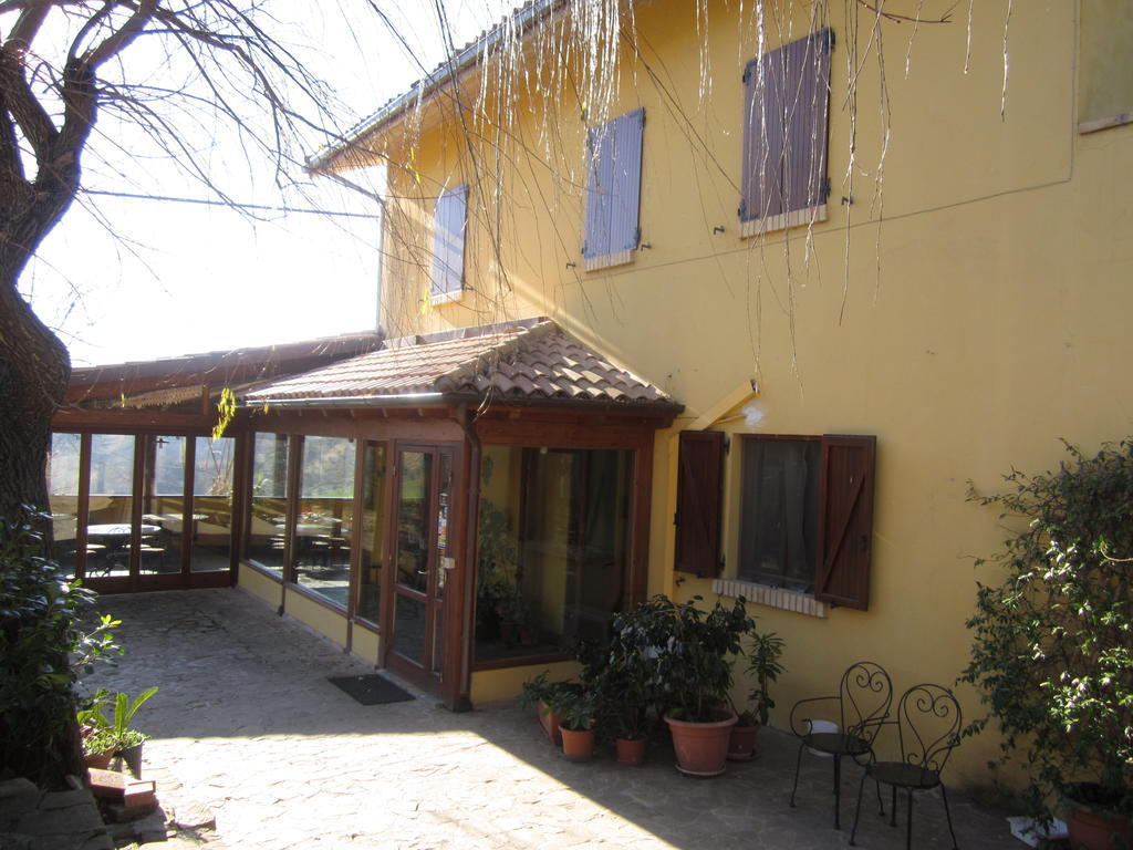 Willa Agriturismo La Solagna Montebello di Bertona Zewnętrze zdjęcie
